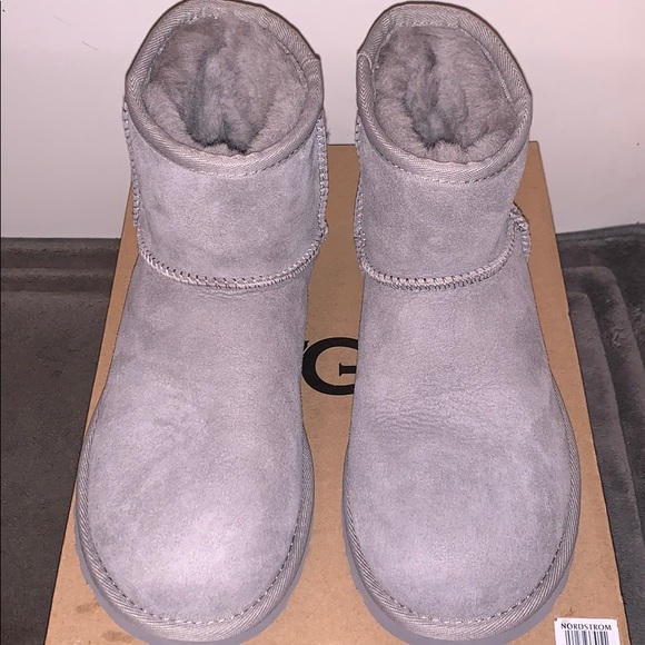 UGG Shoes - Ugg classic mini II